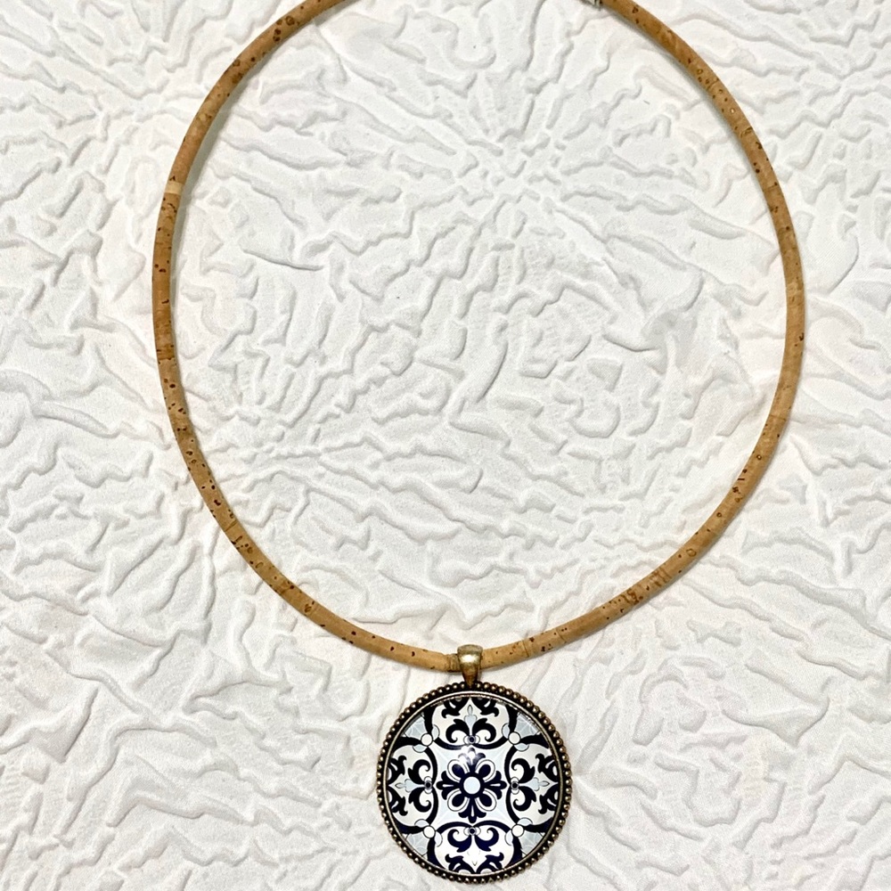 100% natural Portuguese cork necklace